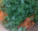 Foto del paso 2 de la receta: Sábalo despinado y zanahorias en hierbas frescas y cheddar