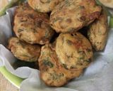 A picture of step 7 of PALAK TIKKI with gravy.