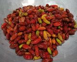 Foto langkah ke 1 dari resep Oseng Tempe Gembus Kulit Melinjo.