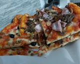 Foto del passaggio 7 della ricetta Pizza in teglia