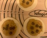 Une image de l'étape 2 de Mini galettes à la crème d’amandes et pépites de chocolat.