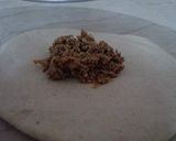 A picture of step 2 of Kashkash ka paratha.