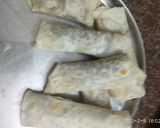 A picture of step 12 of Maggi noodles vegetables spring roll.