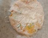 A picture of step 4 of Rajasthani Tikkar Parantha.