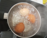 Foto del paso 1 de la receta: Huevos duros rellenos