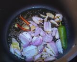 A picture of step 3 of Potato, Onion Fry.