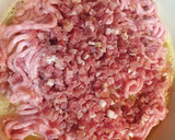 Foto del paso 2 de la receta: Albóndigas de pollo, pavo y jamón a la jardinera