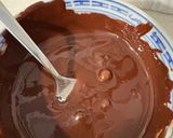 Foto del paso 1 de la receta: Chocolate negro con arandános a la sal