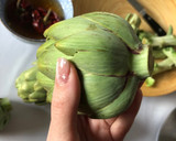 Foto del paso 3 de la receta: Alcachofas en olla express con cecina y ñora