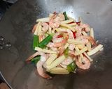 Foto langkah ke 4 dari resep Udang Asam Manis.