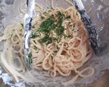 Mustáros húsgolyók borsmártással, sajtszószos spagettiágyon recept fázis 6 fotója