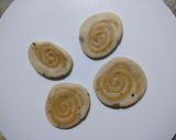 A picture of step 10 of Swirl Mathri.