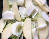 A picture of step 2 of Roasted Fennel, Apple and Onion.
