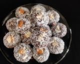 A picture of step 5 of Khajoor coconut peda.