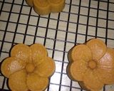 Foto langkah ke 8 dari resep Bolu Karamel Kukus (Bolu Sakura).
