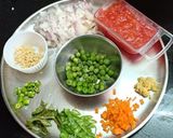 A picture of step 1 of Tomato Upma.