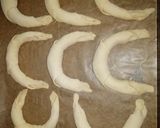 Házi kifli recept fázis 4 fotója