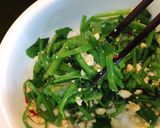Hình bước làm 3 của món Rau muống trộn đậu phụ, hạt điều