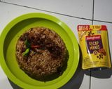 Foto langkah ke 5 dari resep Nasi Goreng Udang Rebon Khas Sidoarjo.