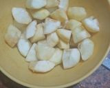 शाही - सेब की सब्जी रेसिपी चरण 2 फोटो