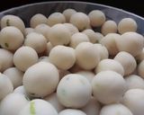 Foto langkah ke 2 dari resep Bakso aci/cilok kuah.