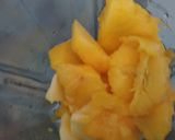 A picture of step 2 of Apple peach punch.