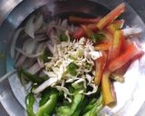 चावल का पिज़्ज़ा (chawal ka pizza recipe in Hindi) रेसिपी चरण 4 फोटो