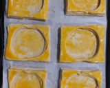 Foto langkah ke 6 dari resep Strawberry Cheese Pastry.
