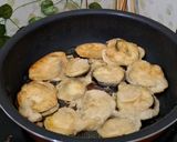 Foto langkah ke 3 dari resep Terong Goreng Tepung Kecap.