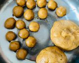 Hình bước làm 4 của món Vào bếp cùng con: Bánh quy bơ đường đen