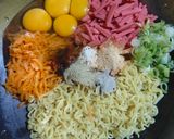 Foto langkah ke 2 dari resep Nugget Mie Sayur.
