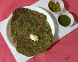 A picture of step 4 of Spinach paratha.