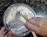 Foto del paso 1 de la receta: Pan casero - baguettes