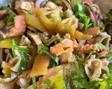 Hình bước làm 6 của món Salad Râu Bạch Tuộc, Nui Sò & Cà Chua
