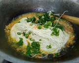 Foto langkah ke 4 dari resep Misoa Goreng.
