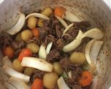 Hình bước làm 5 của món Thịt bò kho khoai Tây (쇠고기 감자찜)