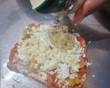 ब्रेड पिझ्झा (Bread pizza Recipe In Marathi) रेसिपी स्टेप 7 फोटो 