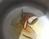 A picture of step 3 of Egg gravy.