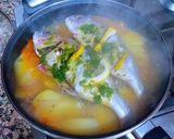 Foto del paso 6 de la receta Guiso de marinero en cazuela con patatas y alguna que otra cosa