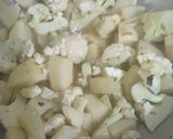 A picture of step 1 of Dhaba Style Potato Cauliflower.