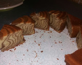 A picture of step 13 of Zebra Cake.