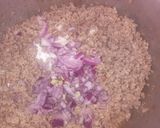 A picture of step 1 of Minced meat spaghetti.