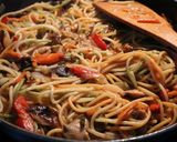 Shiitake gombás pirított tészta recept fázis 3 fotója