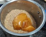 तीळगुळाच्या तिरंगी करंज्या (tilgulachya tiranga karanji recipe in marathi) रेसिपी स्टेप 1 फोटो 