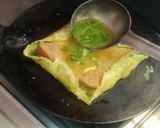 A picture of step 3 of Palak bread omelete.