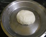 A picture of step 2 of Egg Paratha.