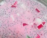 A picture of step 4 of Rose milk with rose jelly.