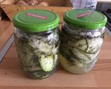 Une image de l'étape 5 de Tagliatelles de courgette et concombre marinés herbes ail et citron.