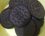 Foto langkah ke 1 dari resep Oreo Cheesecake.