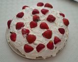 Foto del paso 7 de la receta: 🎂Tarta de Fresas con Nata 🍓